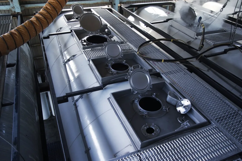 Why Interior Tank Cleaning Is Critical for Safe Bulk Liquid Transport